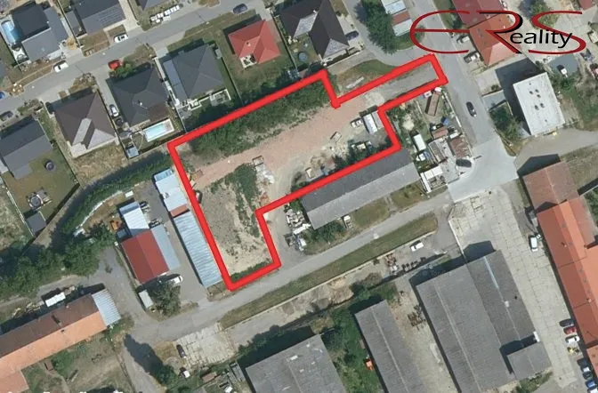 Pronájem komerčního pozemku 2428 m²
